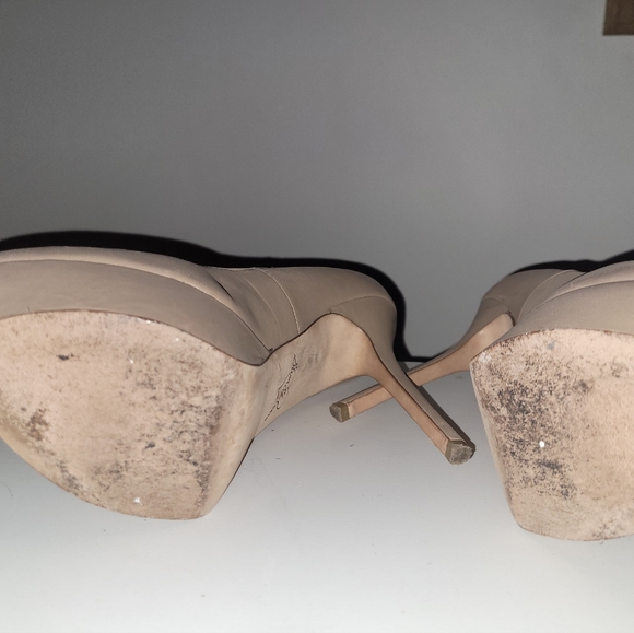 Cream color heels approximately 5 inch heel with one and a half platform. - Picture 11 of 14